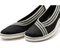 Слипоны Breezesky Air от Clarks с эластичными вставками и стелькой Cloudsteppers