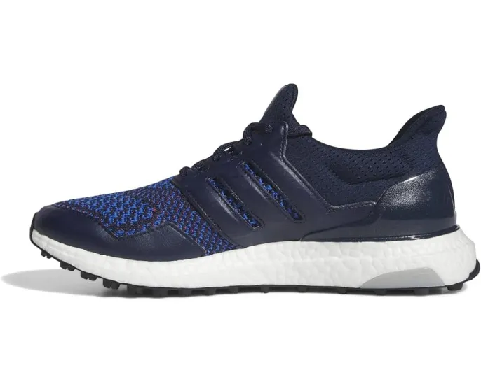 Обувь для гольфа Adidas Ultraboost с технологией PRIMEKNIT и влагоотталкивающим верхом