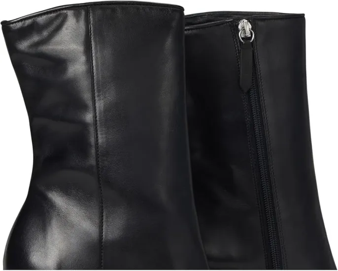 Ботильоны Raffaela от Schutz с тисненой кожей и молнией сбоку