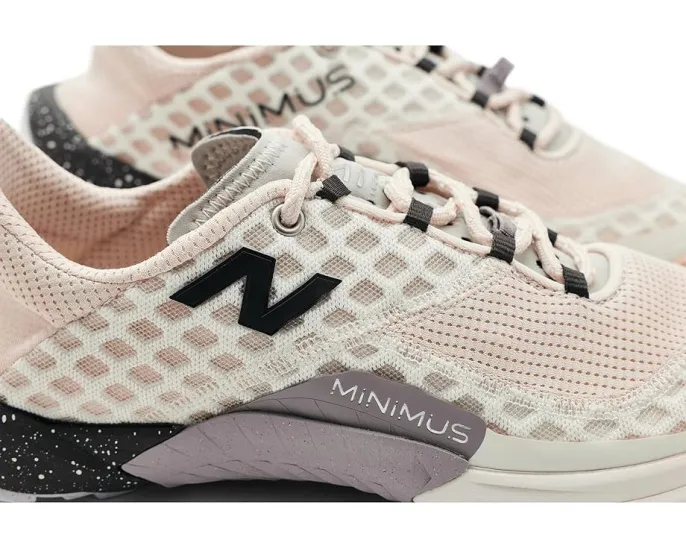 Трейловые кроссовки New Balance Minimus Trail v1 с технологией FuelCell и подошвой AT Tread