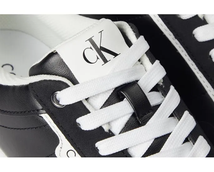 Кроссовки Calvin Klein Adryen с искусственным замшем и амортизирующей стелькой