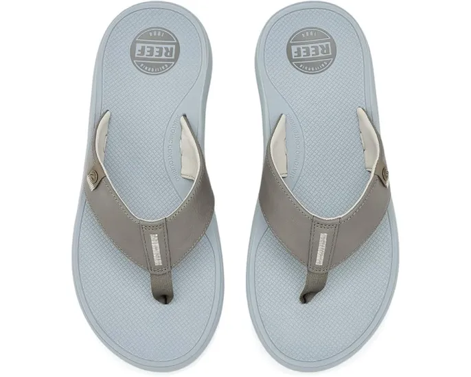 Сандалии Reef Nias с текстурированной стелькой и ремешками из веганской кожи