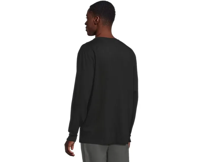 Футболка Carefree Unshrinkable Tee от L.L.Bean с карманом и длинным рукавом