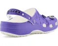 Crocs Friends Classic Clogs сабо с принтом и подвесками разноцветные