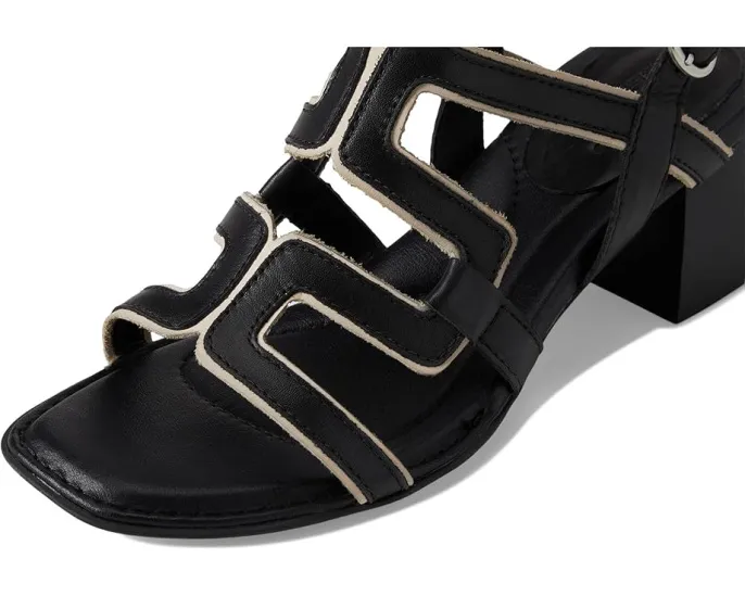 Сандалии Sofia от Born с ремешками и квадратным носком на деревянном каблуке