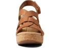 Летние босоножки Giselle Beach на платформе и клиньях от Clarks