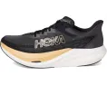 Карбоновые кроссовки Hoka Rocket X 3 для достижения личного рекорда