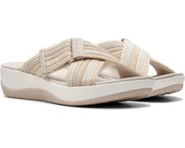 Сандалии Clarks Arla Wave на платформе с пеной Cushion Soft