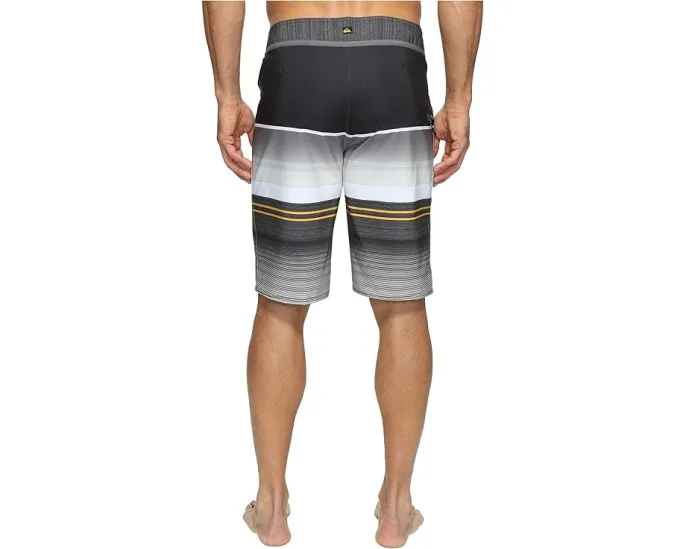 Повседневные полосатые шорты Everyday Stripe Vee 21 Quiksilver