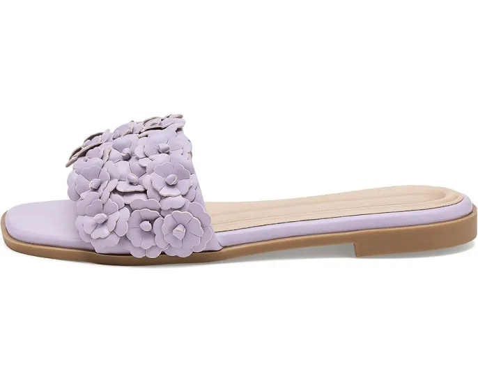 Босоножки Azalea на платформе с цветочным декором Journee Collection
