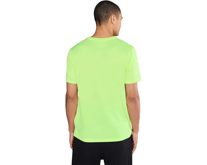 Футболка New Balance Sport Essentials с технологией NB DRY