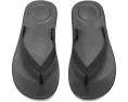FitFlop Iqushion Textured-Strap Flip-Flops с клиновидным каблуком