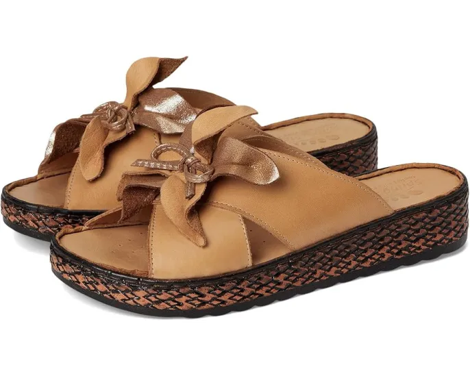 Сандалии Hilary-Glam на платформе с цветочным апплике Spring Step