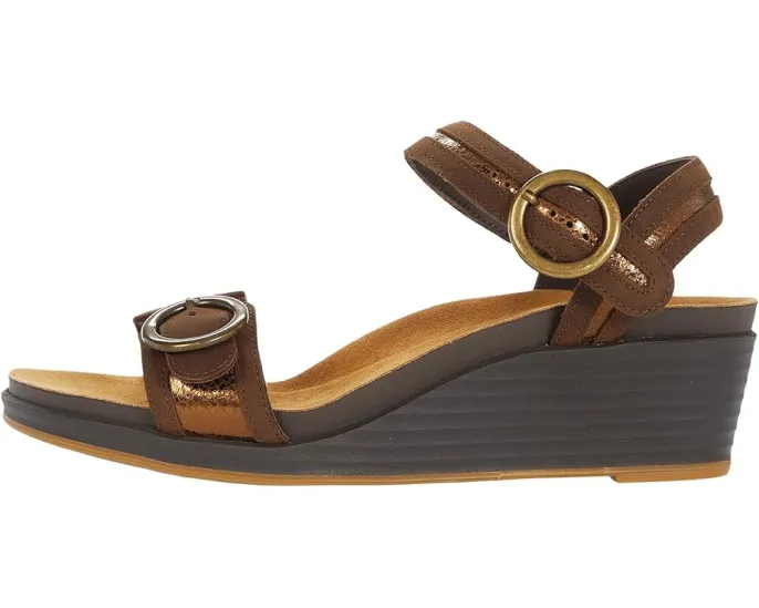 Босоножки SAS Seight на низком клиновидном каблуке с открытым носком и удобной стелькой