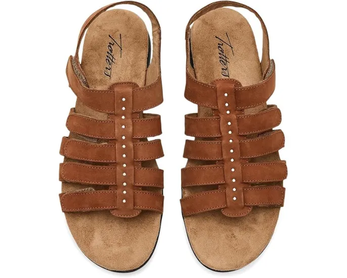 Сандалии Riki Studs с металлическими заклепками и липучкой от Trotters