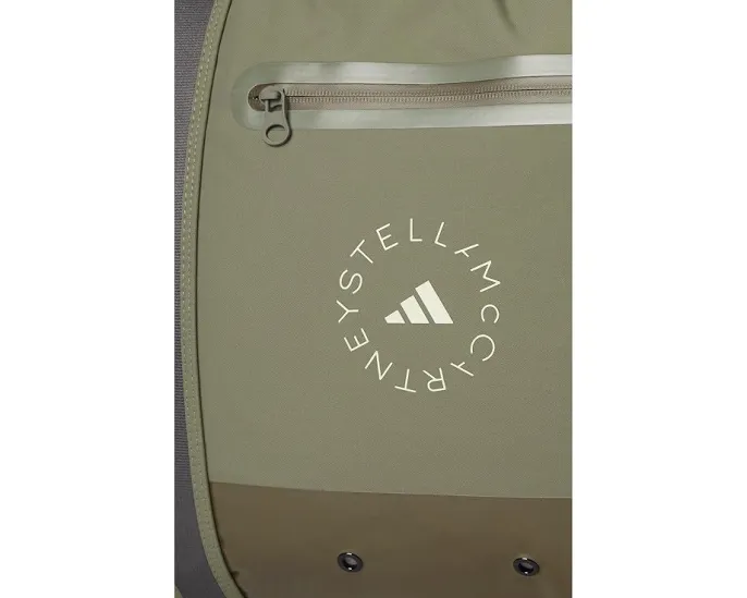 Сумка-тоут adidas by Stella McCartney из переработанного полиэстера с двумя отделениями