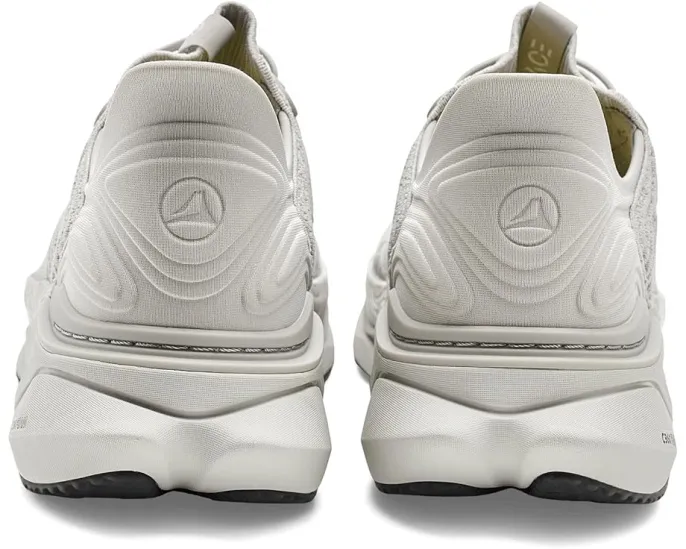 Кроссовки Clarks Pace Rise с дышащим трикотажным верхом и технологией Infinity Energy Capsules