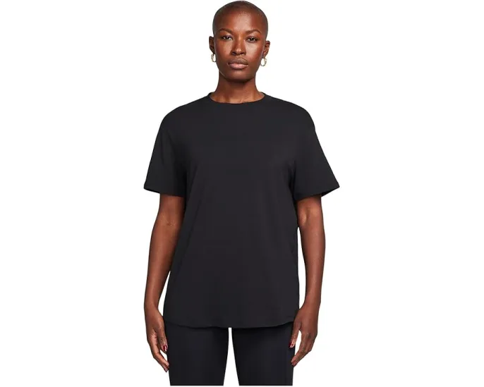 Футболка Nike One Relaxed с коротким рукавом и технологией Dri-FIT