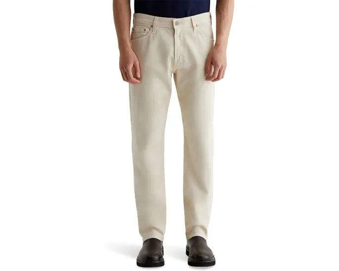 Джинсы Everett Slim Straight от AG Jeans зауженные к низу в цвете слоновая кость