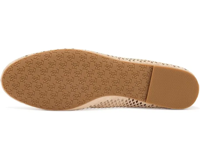 Мэри Джейн Jayna с перфорированной замши от Lauren Ralph Lauren