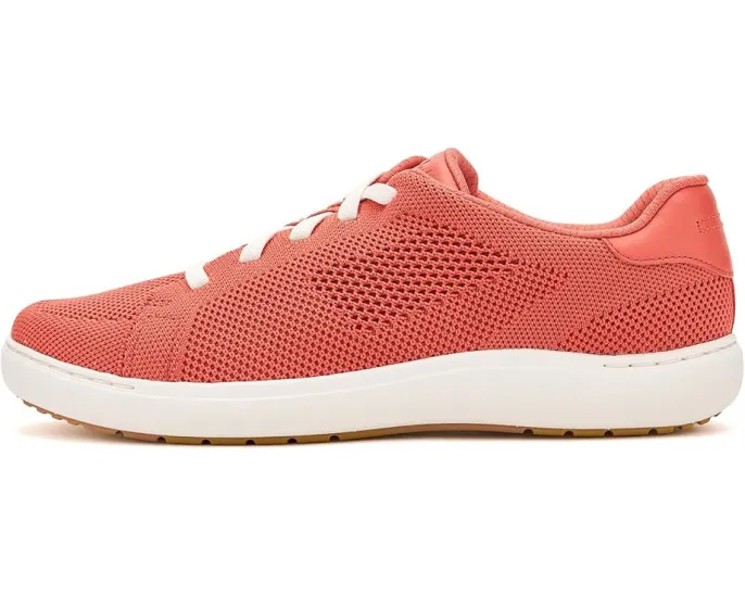 Кроссовки Clarks Nalle Walk с дышащим верхом из трикотажа и стелькой Contour Cushion