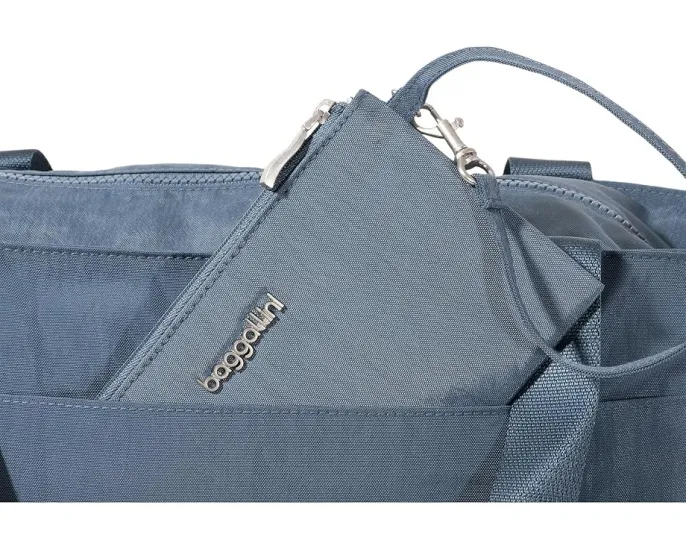 Сумка-тоут Baggallini Carryall Laptop с отделением для ноутбука 15 дюймов
