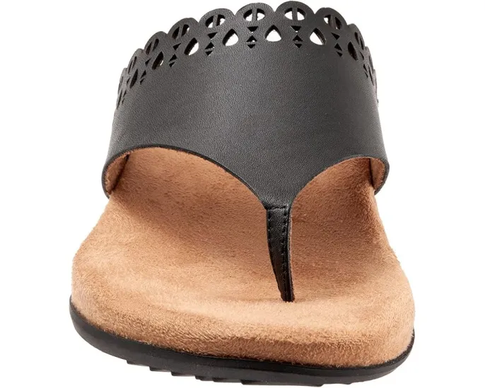 Сандалии SoftWalk Bethany с геометрической перфорацией