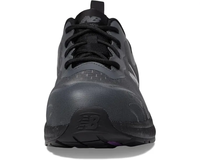 Кроссовки New Balance Logic с композитным мыском SD10