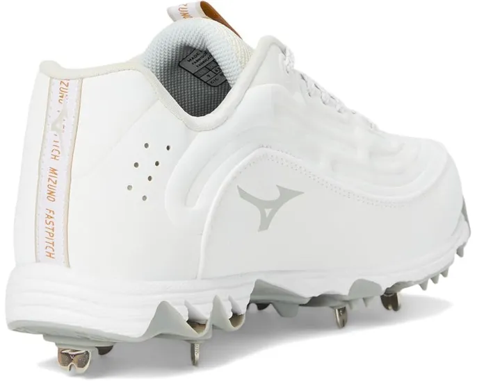 Бейсбольные бутсы Mizuno 9-Spike Swift 8 Low Metal с усиленной амортизацией