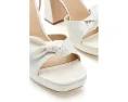 Босоножки Yuki Badgley Mischka