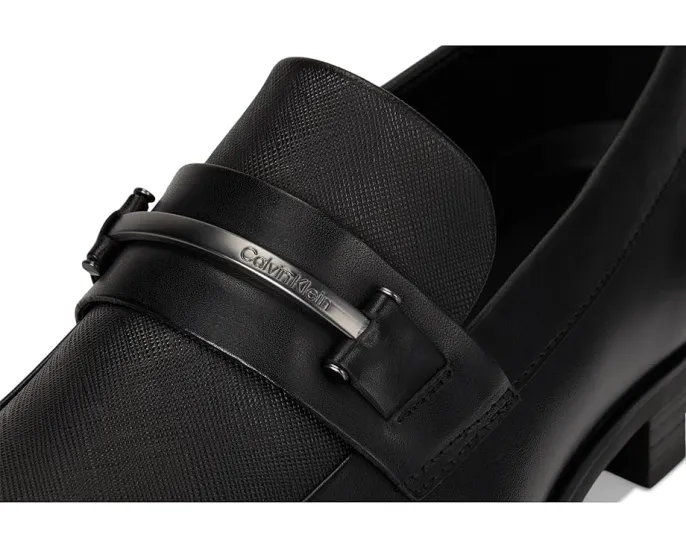 Лоферы Calvin Klein Dillie с металлическим акцентом и миндалевидным носком