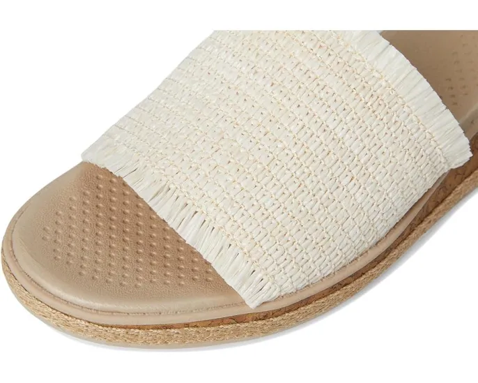 Сланцы Breezy с технологией BZEES Air Step и стелькой FreeFoam