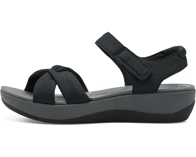 Сандалии Arla Daisy с мягкой стелькой и регулируемой застежкой Clarks