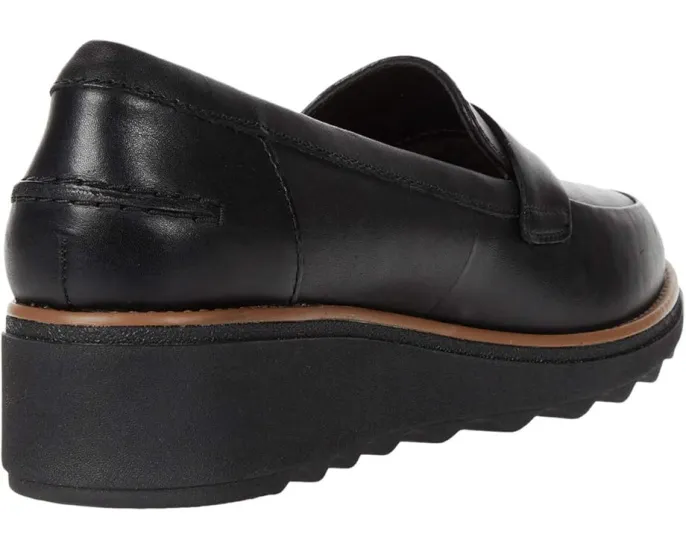 Кроссовки Sharon Gracie от Clarks с кожаным верхом и технологией OrthoLite
