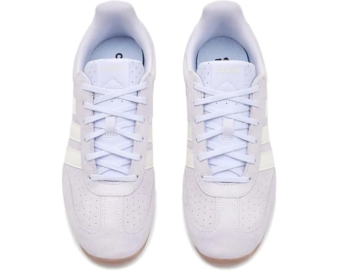 Повседневные кроссовки adidas Barreda Low с низким силуэтом