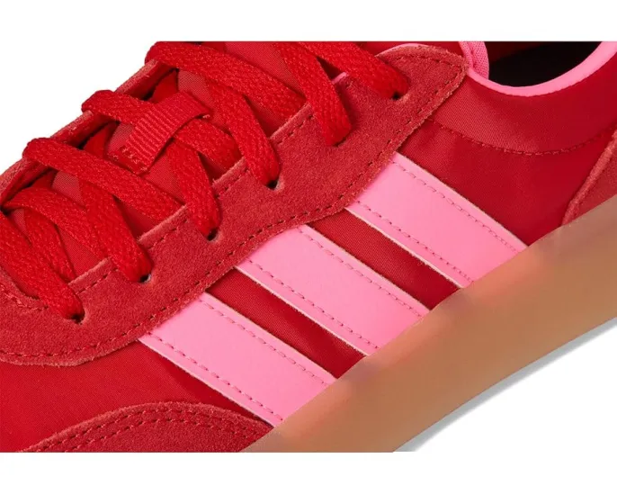 Кроссовки Barreda Decode для подростков от adidas с верхом из нейлона и замши