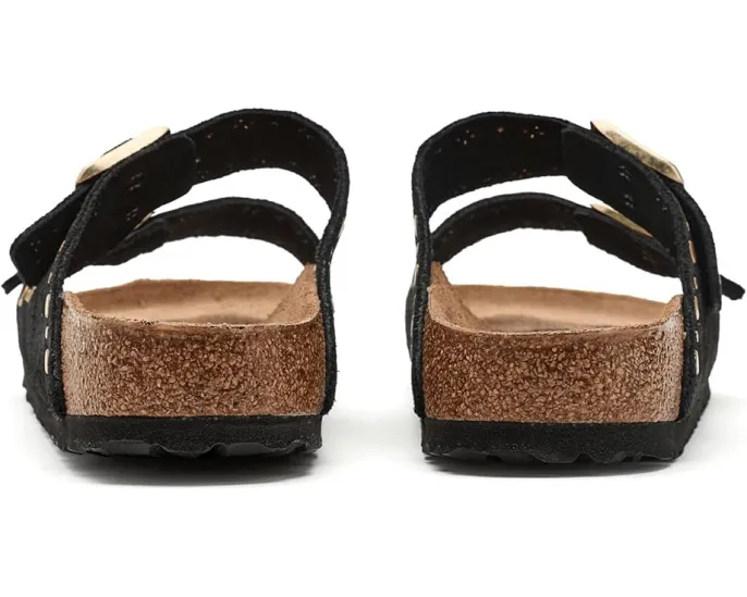 Биркенштоки Arizona Rivets из замши с клепками и пробковой стелькой