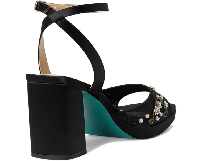 Сандалии Blue by Betsey Johnson kirra на устойчивом каблуке с вышивкой