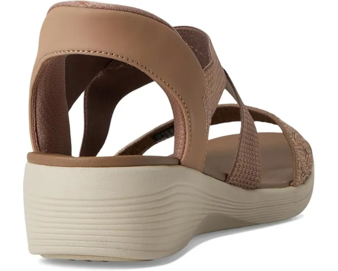Сандалии Skechers Arya Very Demure Hands Free Slip Ins с технологией легкого надевания