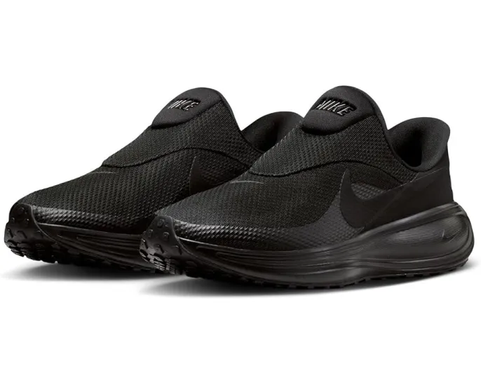 Кроссовки Revolution 8 EasyOn от Nike с пеноматериалом и дышащим верхом