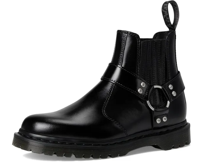 Chelsea ботинки Dr. Martens 2976 Harness из черной анилиновой кожи с декоративными шпильками