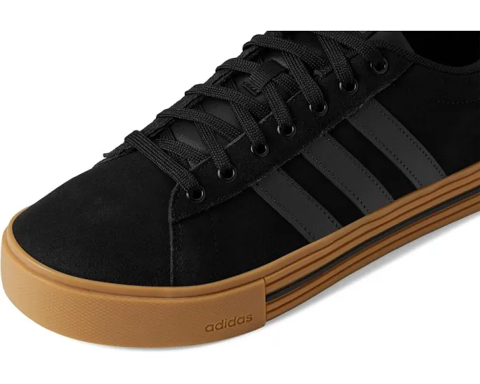 Кроссовки Adidas Daily 4.0 с текстильным верхом и усиленным носком
