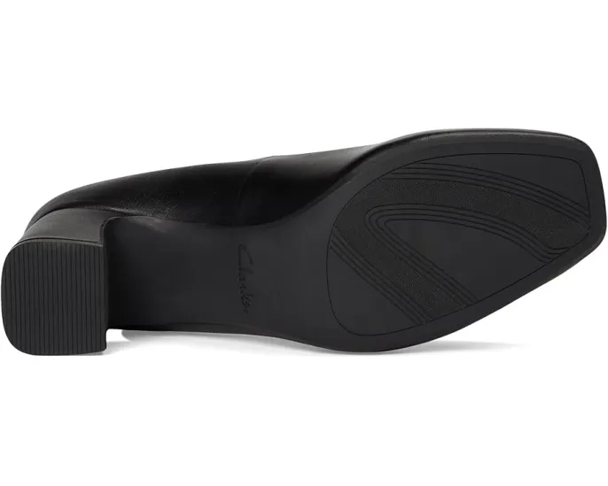 Туфли Clarks Fernie Court с квадратным носком и стелькой Contour Cushion