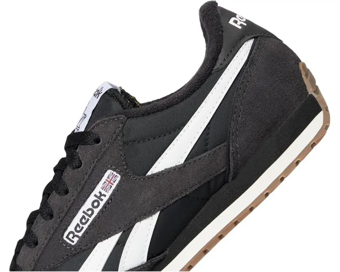 Кроссовки Reebok Lifestyle Classic AZ с кожаным верхом и круглым носком