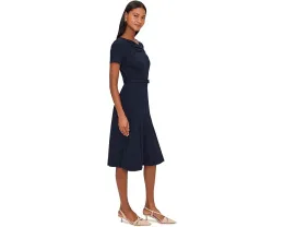 Платье Calvin Klein с короткими рукавами и поясом силуэт трапеция