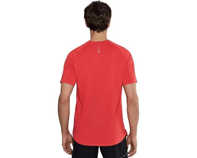 Беговой топ Nike Stride Dri-FIT Adv с коротким рукавом