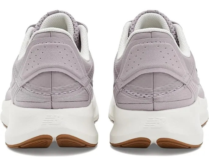 Беговые кроссовки New Balance Catalyst с технологией DynaSoft и резиновыми вставками