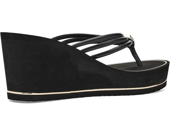 Босоножки GUESS Sabrie на платформе и танкетке