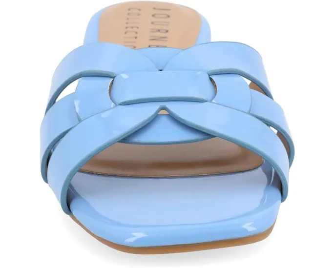 Сандалии Arrina от Journee Collection на плоской подошве с пеной Tru Comfort Foam