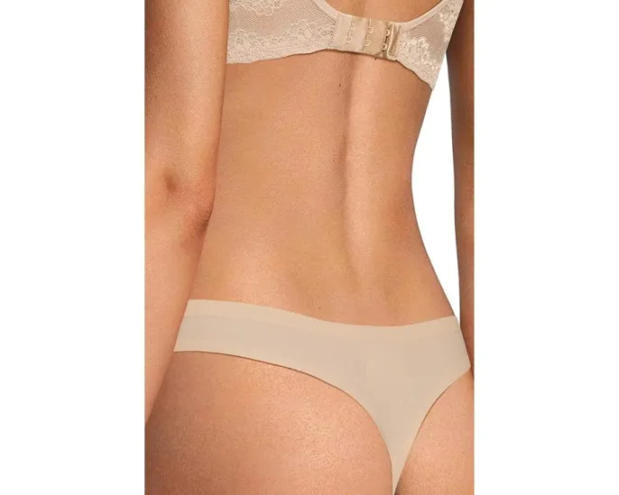 Стринги Chantelle Soft Stretch с низкой посадкой для невидимого ношения